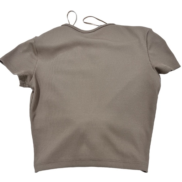 NEW Fashion Nova women’s crop tied tee - Picture 3 of 4